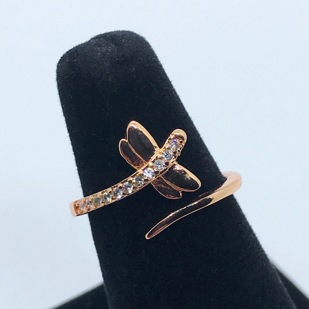 Darling & Elegant Rose-gold Dragonfly Ring